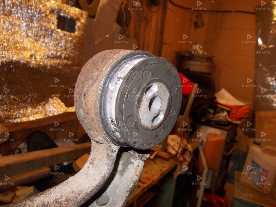 Замена сайлентблоков продольных рычагов Fiat Panda в Ростове-на-Дону Замена сайлентблоков продольных рычагов Fiat Panda в Ростове-на-Дону