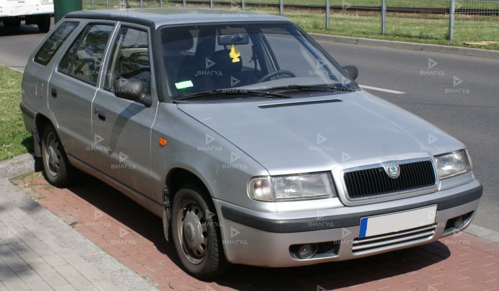Замена ламп подсветки номера Škoda Felicia в Ростове-на-Дону